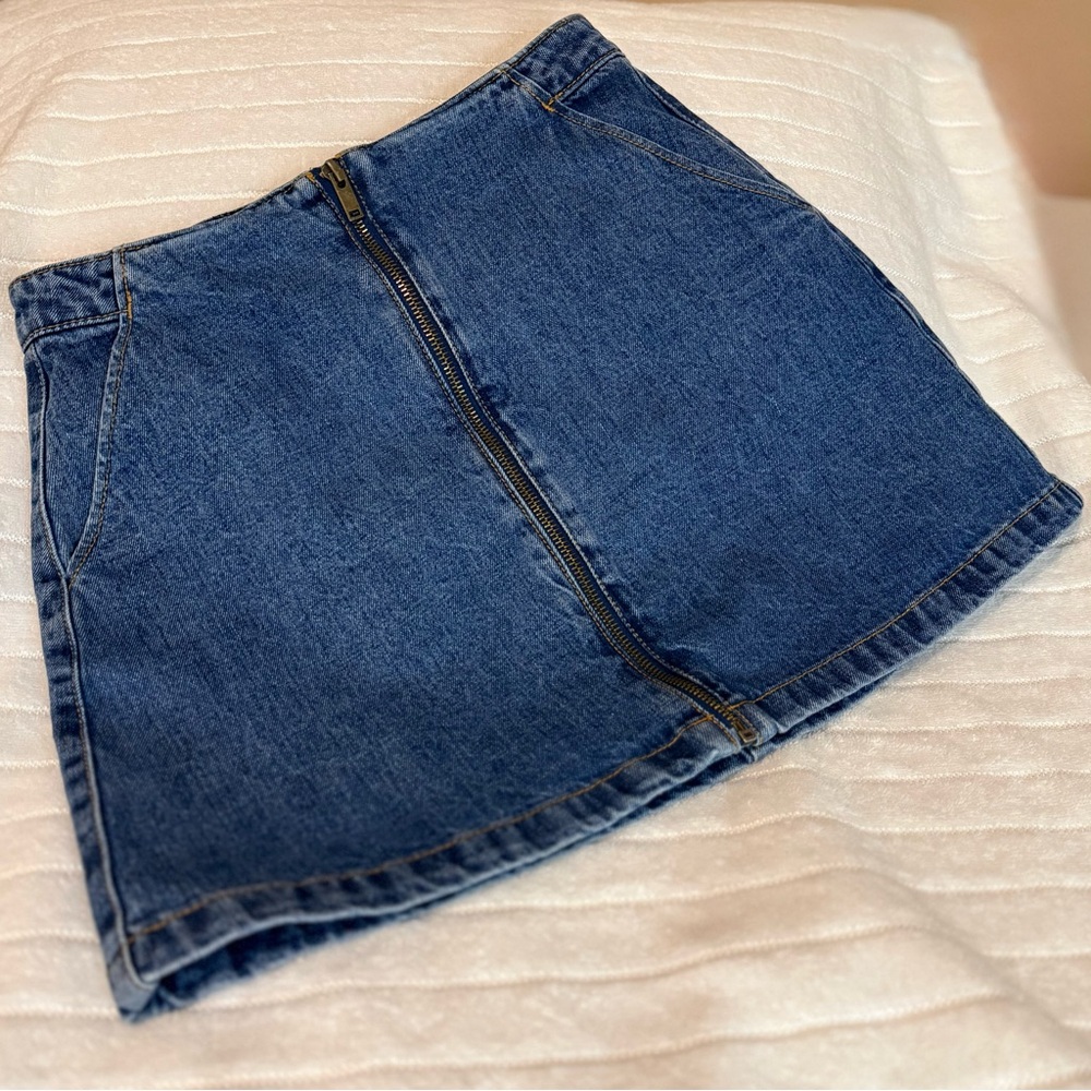 ZARA Trafaluc Denim Makers Mini Skirt Front Zip Blue Size S